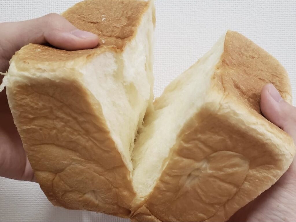 手で裂いた高級「生」食パン